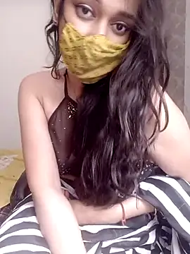 Snapshot of Lavanya_Shah chatting on 03.07.25 Lavanya Shah online show from 03.07.25