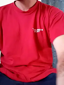 Snapshot of Rolandxxxr chatting on 01.01.25 Rolandxxxr online show from 01.01.25