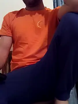 Snapshot of Rolandxxxr chatting on 01.10.25 Rolandxxxr online show from 01.10.25