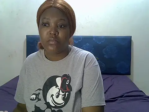 Snapshot of Spice202 chatting on 09.10.25 Spice202 online show from 09.10.25