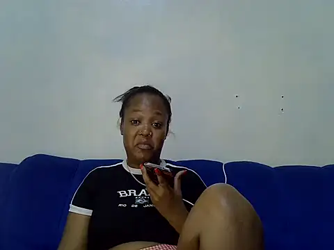 Snapshot of Spice202 chatting on 10.13.25 Spice202 online show from 10.13.25