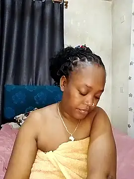 Snapshot of Spice202 chatting on 10.28.25 Spice202 online show from 10.28.25