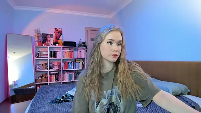 Snapshot of sexxy_potatoes chatting on 12.13.24 sexxy potatoes online show from 12.13.24