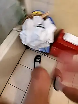 Snapshot of Bigstiffyuh chatting on 10.28.25 Bigstiffyuh online show from 10.28.25