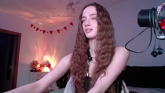 Snapshot of Weeissy chatting on 01.14.25 Weeissy online show from 01.14.25