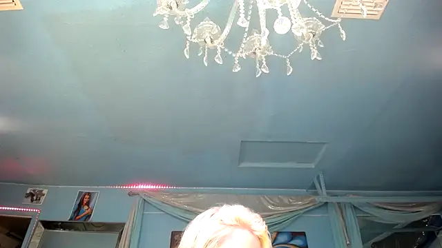 ADRIANNA FOX online show from 02.15.25