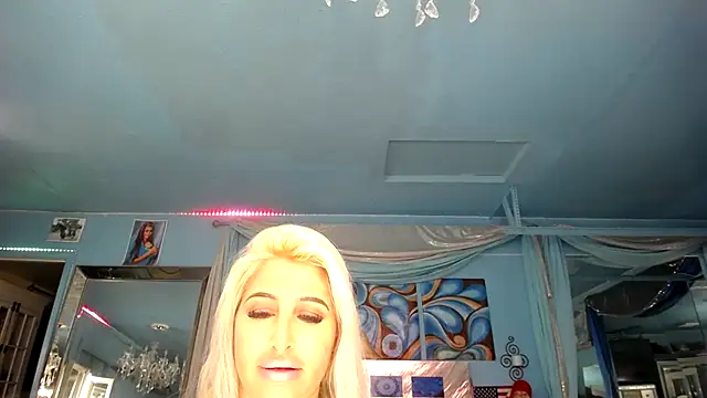 ADRIANNA FOX online show from 02.16.25