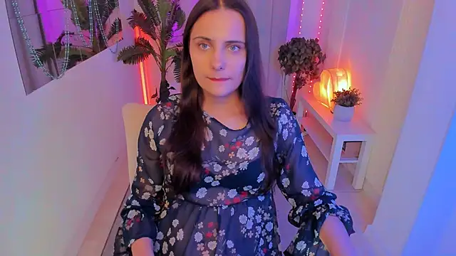 Snapshot of Orfeya chatting on 12.17.24 Orfeya online show from 12.17.24