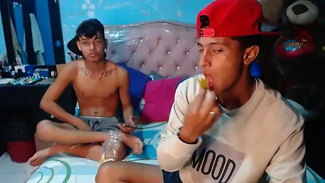 Snapshot of gustavo_saaled19 chatting on 12.06.24 gustavo saaled19 online show from 12.06.24