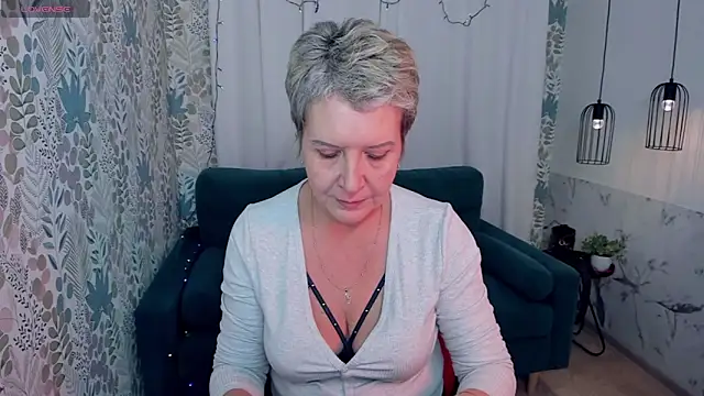 Snapshot of KathySunn chatting on 01.03.25 KathySunn online show from 01.03.25