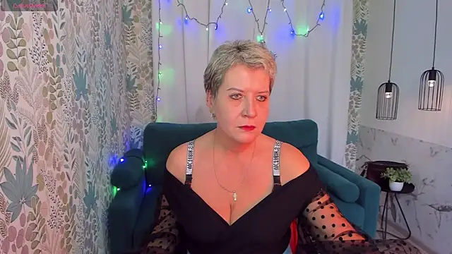 Snapshot of KathySunn chatting on 01.15.25 KathySunn online show from 01.15.25