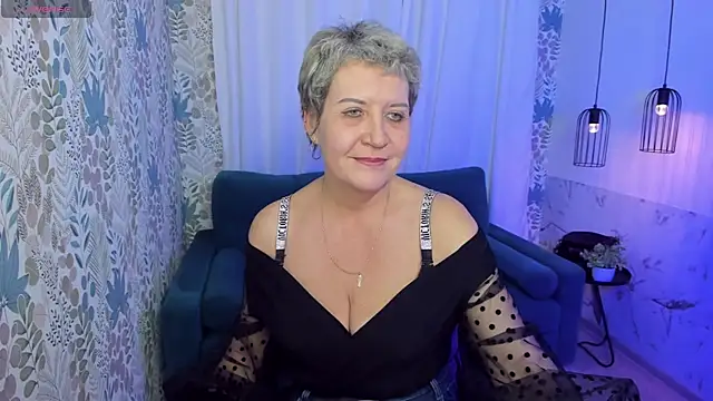 Snapshot of KathySunn chatting on 02.11.25 KathySunn online show from 02.11.25
