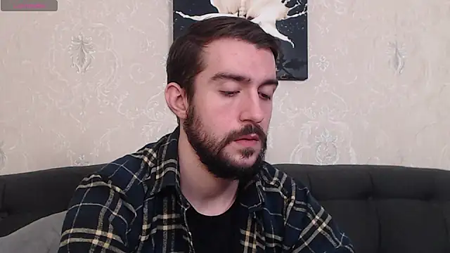 Snapshot of Dylan_Best chatting on 12.17.24 Dylan Best online show from 12.17.24