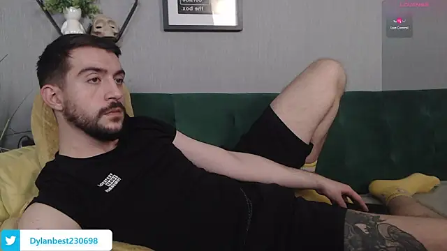 Snapshot of Dylan_Best chatting on 02.11.25 Dylan Best online show from 02.11.25