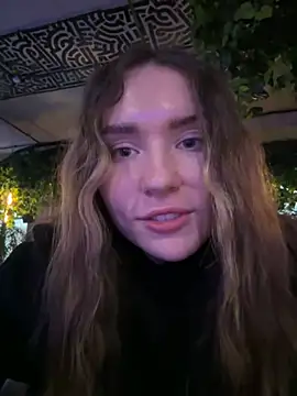 Snapshot of AprilinAlba chatting on 01.13.25 AprilinAlba online show from 01.13.25