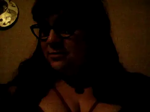 Snapshot of GothyBaby chatting on 01.01.25 GothyBaby online show from 01.01.25