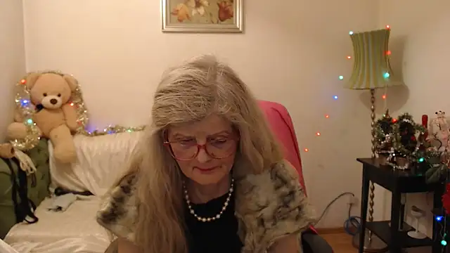 Snapshot of BlairFort chatting on 12.31.24 BlairFort online show from 12.31.24