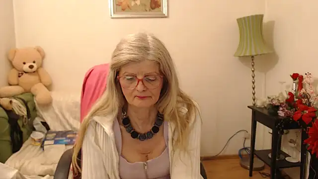 Snapshot of BlairFort chatting on 03.19.25 BlairFort online show from 03.19.25