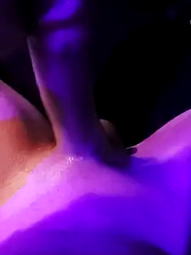 Snapshot of MrDaRkO_420 chatting on 02.15.25 MrDaRkO 420 online show from 02.15.25