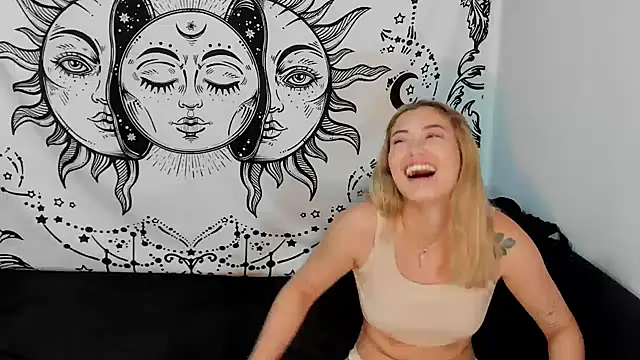 Snapshot of Abby_Scott01 chatting on 03.23.25 Abby Scott01 online show from 03.23.25