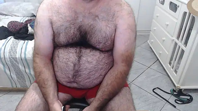 Snapshot of MysterBearMG chatting on 01.19.25 MysterBearMG online show from 01.19.25