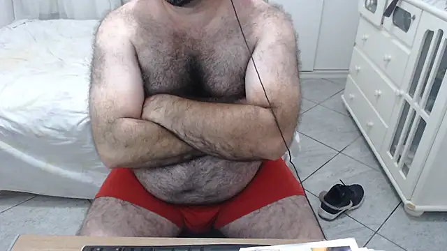 Snapshot of MysterBearMG chatting on 02.25.25 MysterBearMG online show from 02.25.25