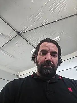 Snapshot of MysterBearMG chatting on 10.15.25 MysterBearMG online show from 10.15.25