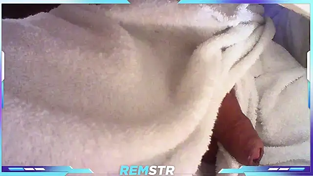 Snapshot of Remstr chatting on 03.05.25 Remstr online show from 03.05.25