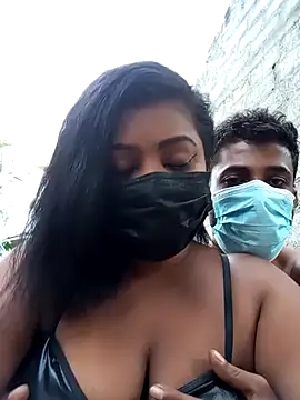 Snapshot of _Cute_ariana_ chatting on 01.13.25  Cute ariana  online show from 01.13.25