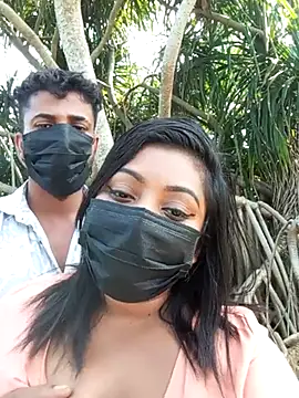 Snapshot of _Cute_ariana_ chatting on 02.22.25  Cute ariana  online show from 02.22.25