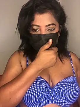 Snapshot of _Cute_ariana_ chatting on 09.22.25  Cute ariana  online show from 09.22.25