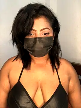 Snapshot of _Cute_ariana_ chatting on 10.06.25  Cute ariana  online show from 10.06.25