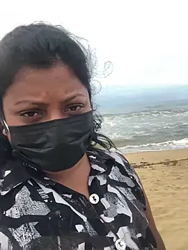 Snapshot of _Cute_ariana_ chatting on 10.15.25  Cute ariana  online show from 10.15.25