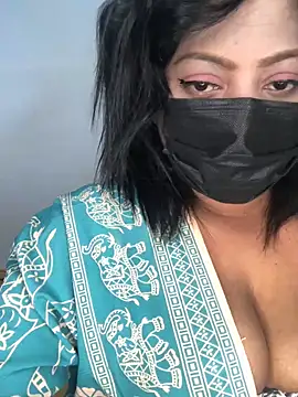 Snapshot of _Cute_ariana_ chatting on 10.17.25  Cute ariana  online show from 10.17.25