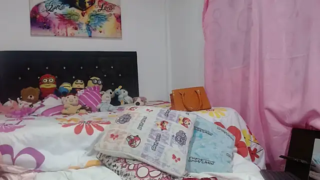 Snapshot of aleera_starxx982 chatting on 03.04.25 aleera starxx982 online show from 03.04.25