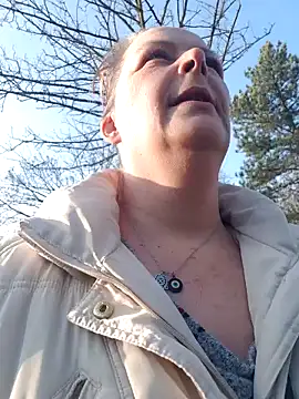 Snapshot of saharaheiss chatting on 01.21.25 saharaheiss online show from 01.21.25