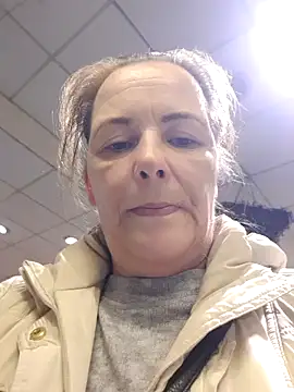 Snapshot of saharaheiss chatting on 02.01.25 saharaheiss online show from 02.01.25