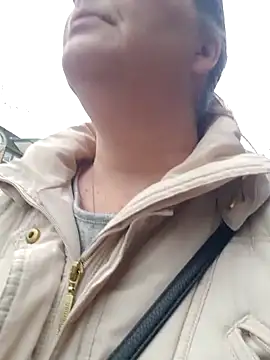 Snapshot of saharaheiss chatting on 02.15.25 saharaheiss online show from 02.15.25