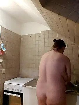 Snapshot of saharaheiss chatting on 02.27.25 saharaheiss online show from 02.27.25