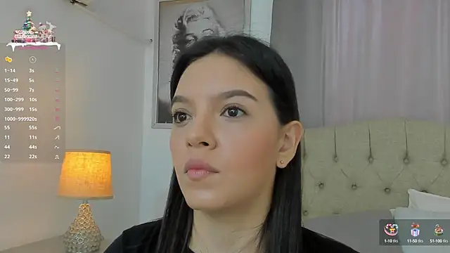 Snapshot of Beautyari_ chatting on 12.12.24 Beautyari online show from 12.12.24