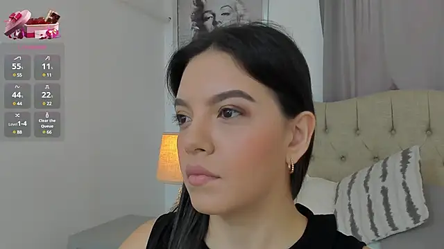 Snapshot of Beautyari_ chatting on 02.14.25 Beautyari online show from 02.14.25