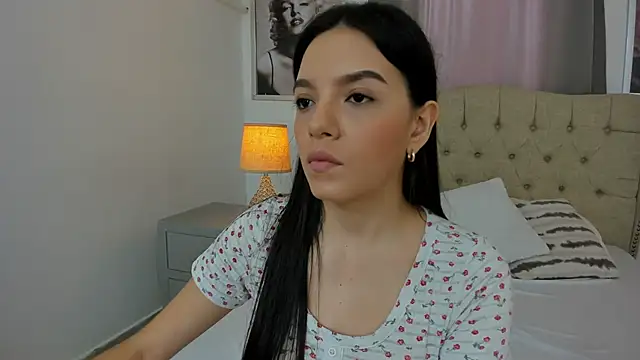 Snapshot of Beautyari_ chatting on 03.15.25 Beautyari online show from 03.15.25