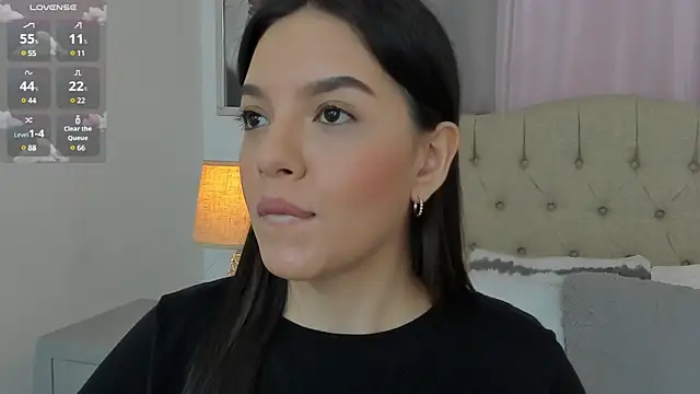 Snapshot of Beautyari_ chatting on 03.19.25 Beautyari online show from 03.19.25