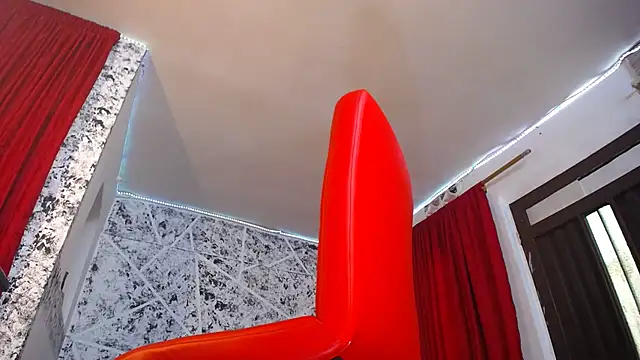 Snapshot of hornytsblonde chatting on 10.18.25 hornytsblonde online show from 10.18.25