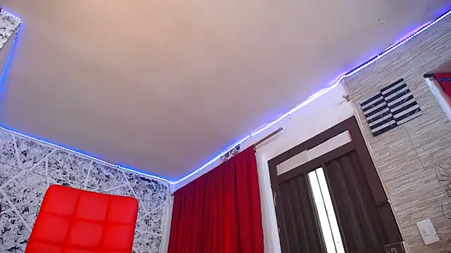 Snapshot of hornytsblonde chatting on 10.19.25 hornytsblonde online show from 10.19.25