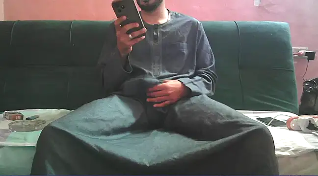 Snapshot of foxsanSs chatting on 02.25.25 foxsanSs online show from 02.25.25