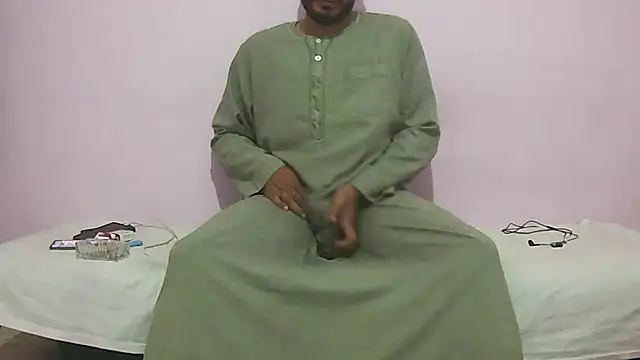 Snapshot of foxsanSs chatting on 10.08.25 foxsanSs online show from 10.08.25