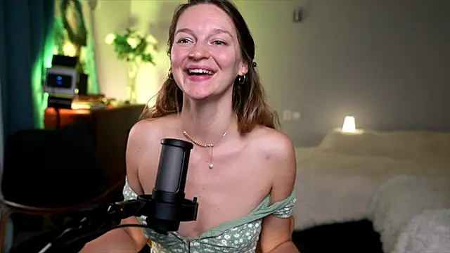 Snapshot of Special___ chatting on 03.11.25 Special    online show from 03.11.25