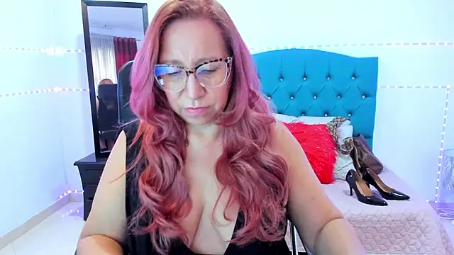 Snapshot of vaalery_sweet chatting on 02.11.25 vaalery sweet online show from 02.11.25