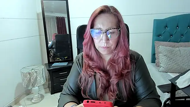 Snapshot of vaalery_sweet chatting on 03.18.25 vaalery sweet online show from 03.18.25